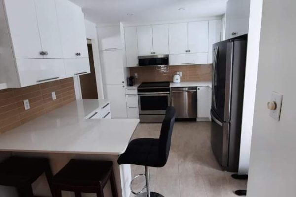 received_285819643536587